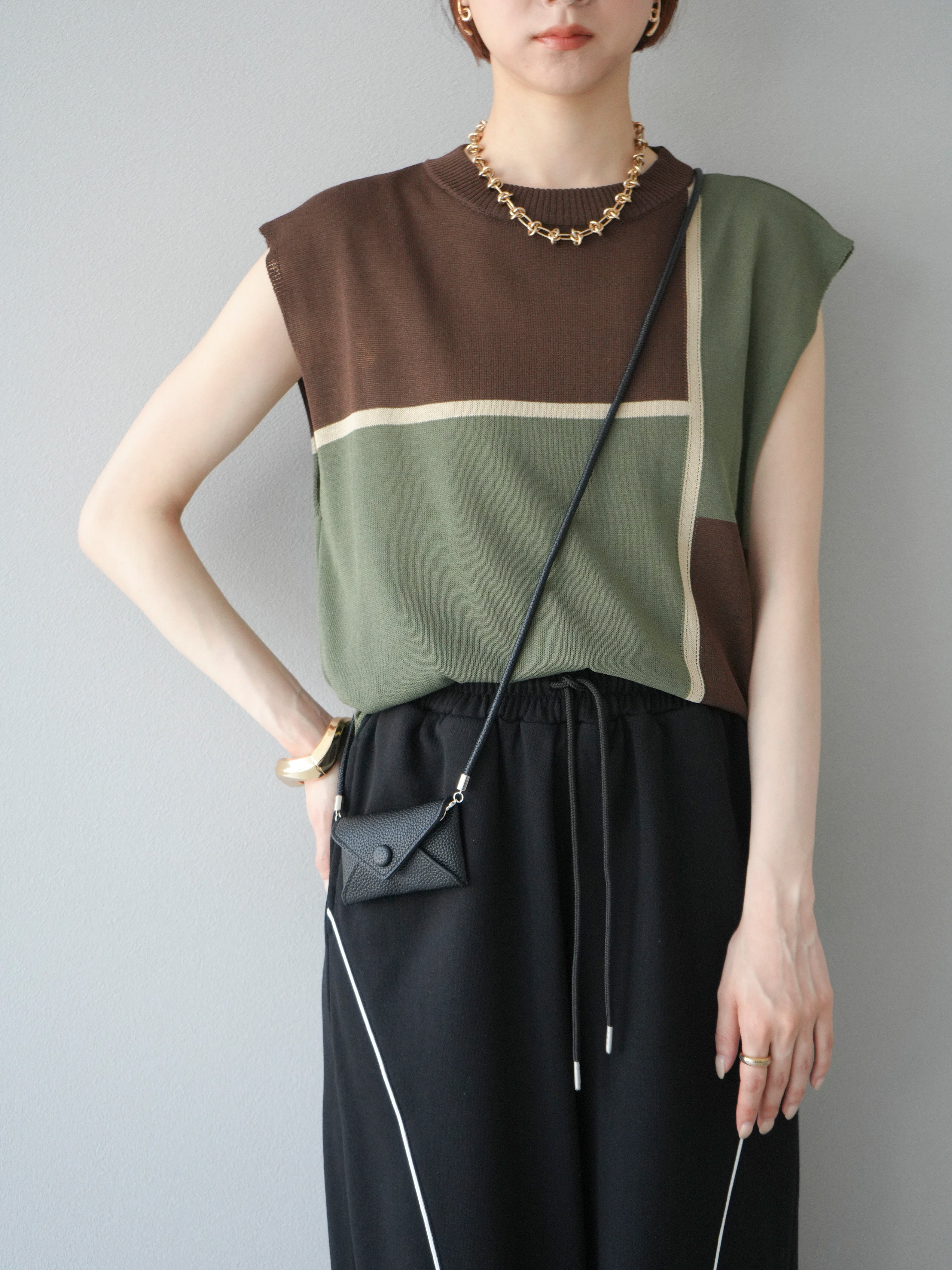 予約]配色ノースリーブニットプルオーバー/ブラウン – Lumier