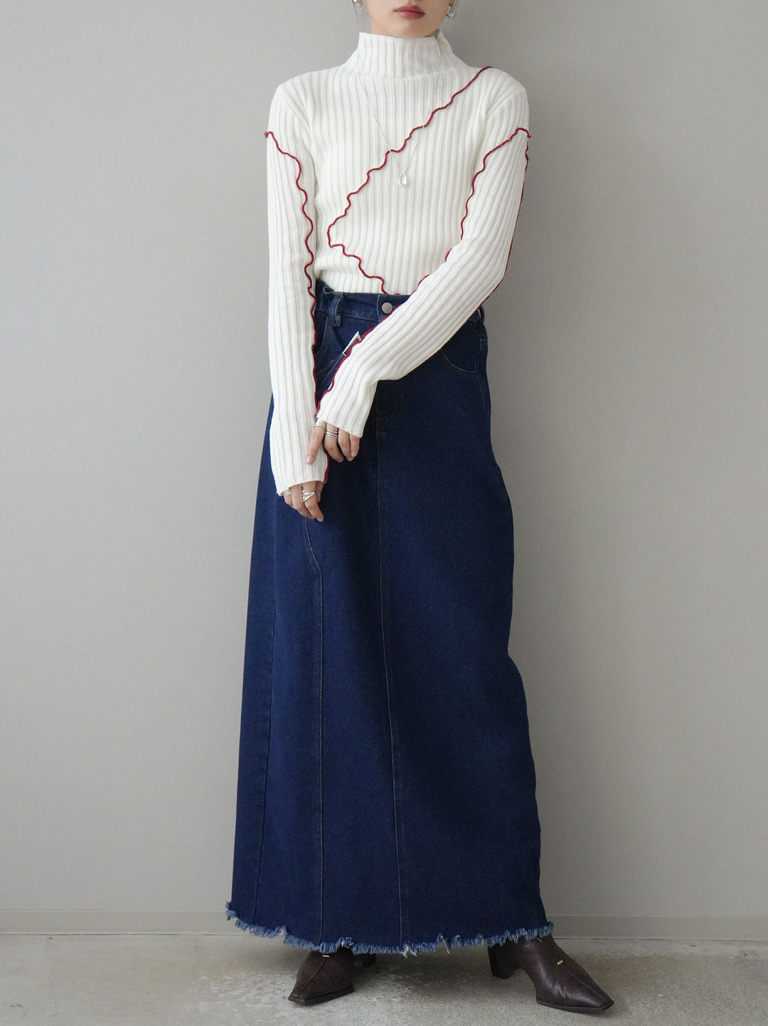 【預購】色彩協調柔和高領針織上衣/象牙色