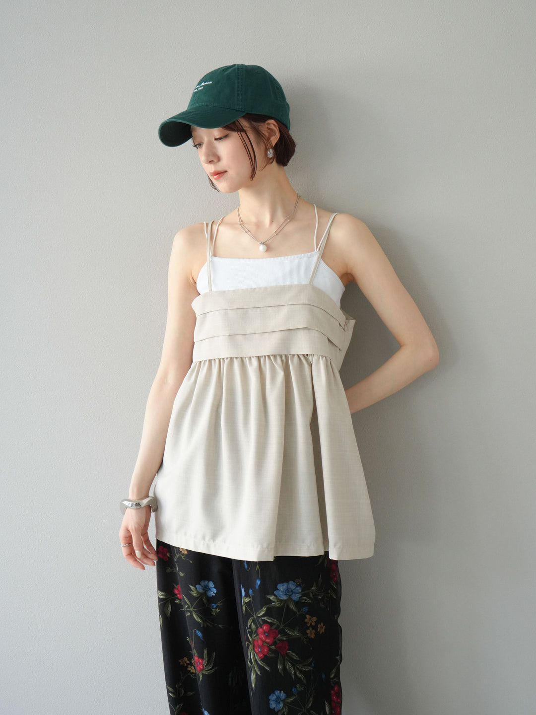 [預訂] 仿亞麻緊身設計吊帶背心/米白色