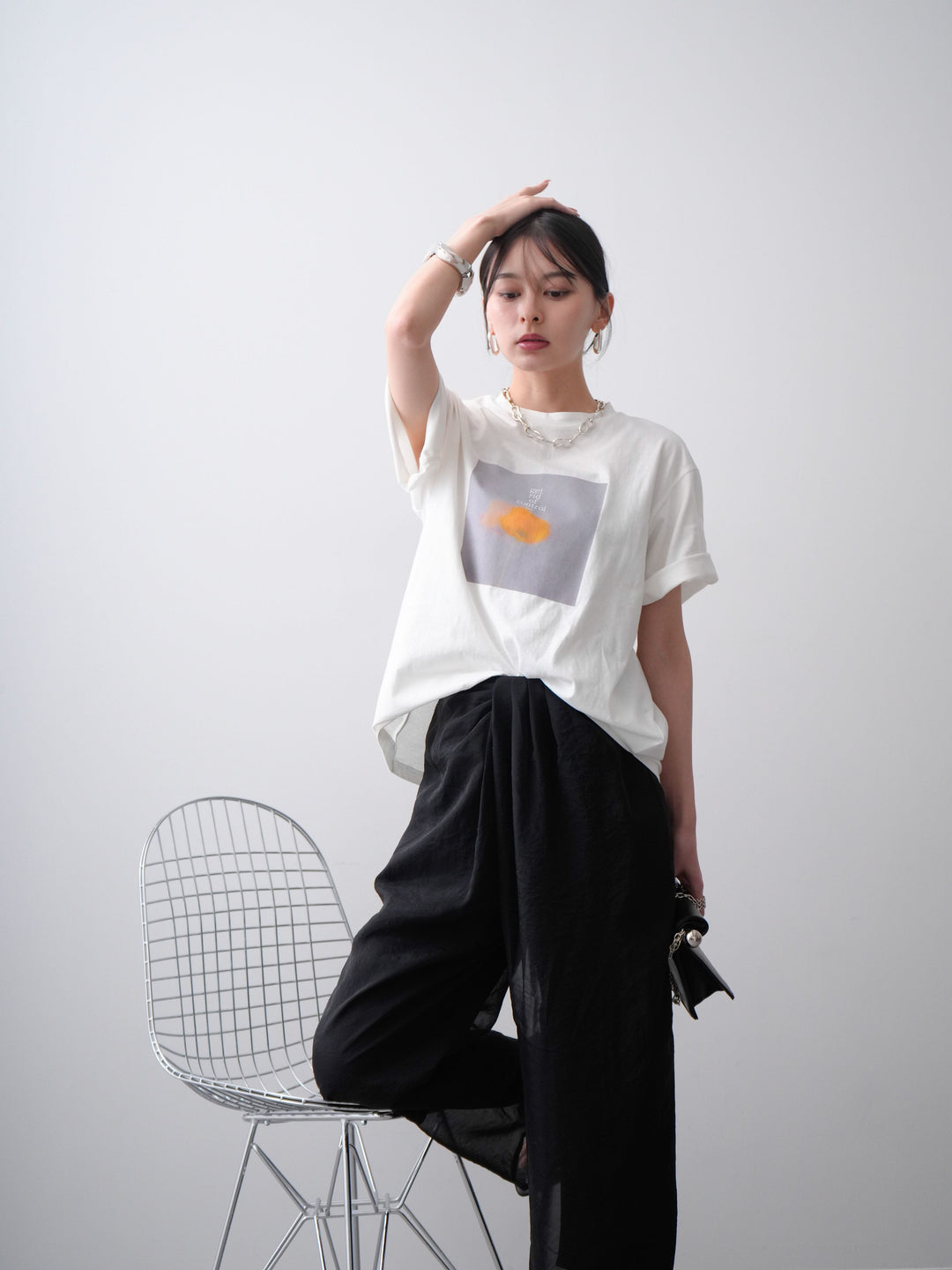 [SET]ニュアンスフローラルフォトTEE+シアーレイヤードフロントタックイージパンツ(2set)