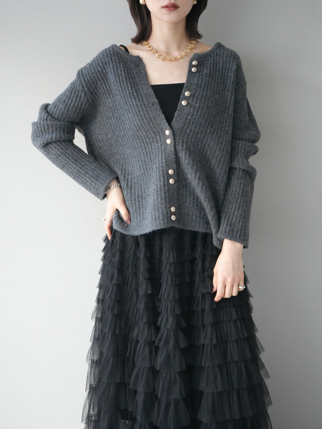 [予約]ゴールドボタンニットカーディガン/black