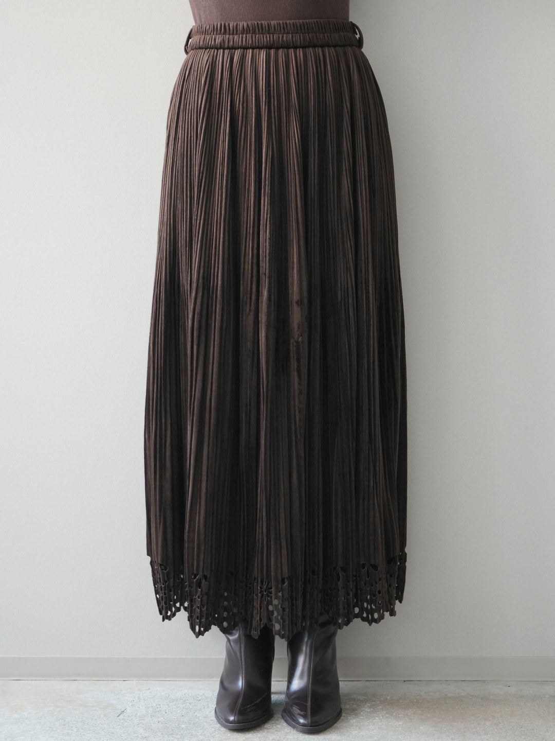 [予約]パンチングデザインスエードプリーツスカート/darkbrown