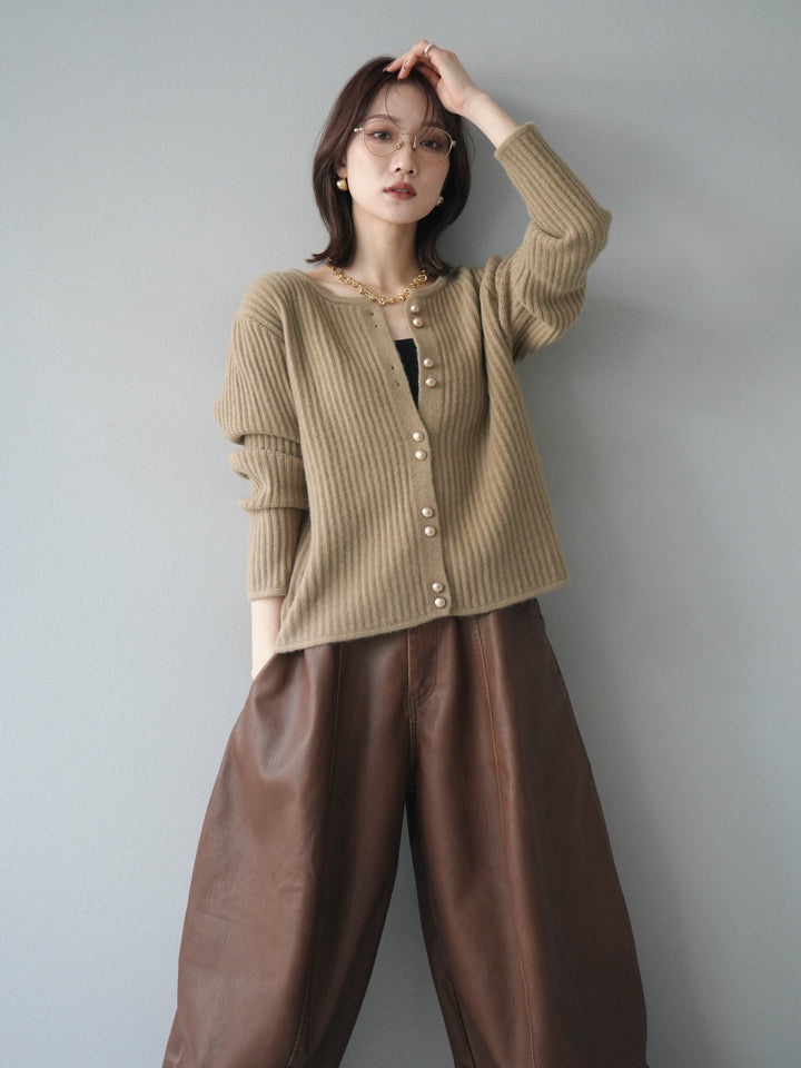 [予約]ゴールドボタンニットカーディガン/beige