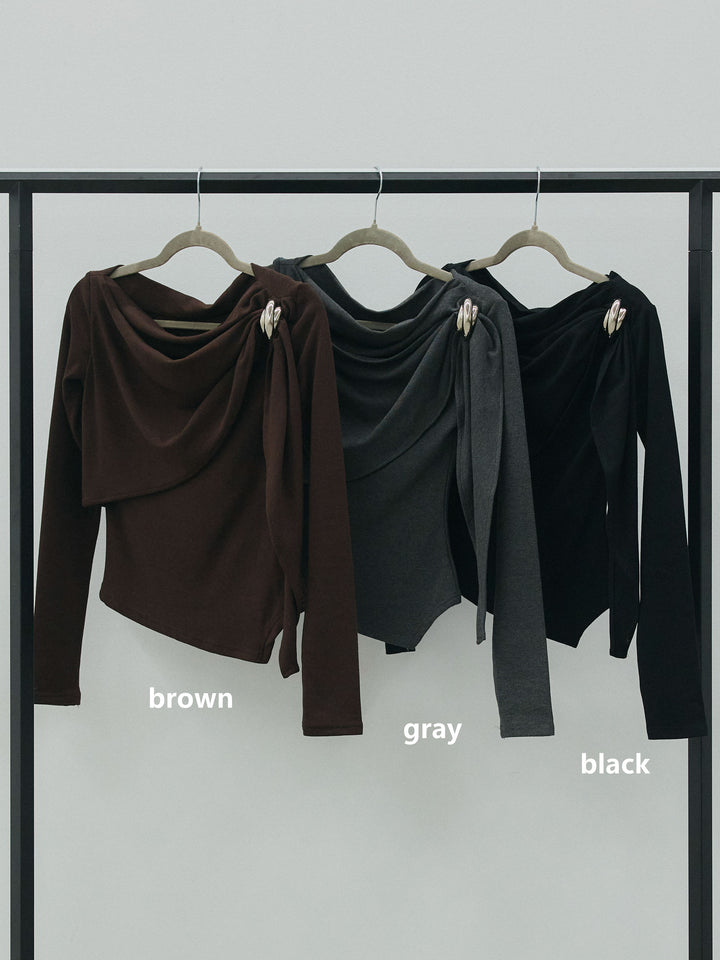 【Allure】[SET]ブローチ付ドレープ裏起毛トップス+モックスカルゼサイドタックコクーンパンツ(2set)