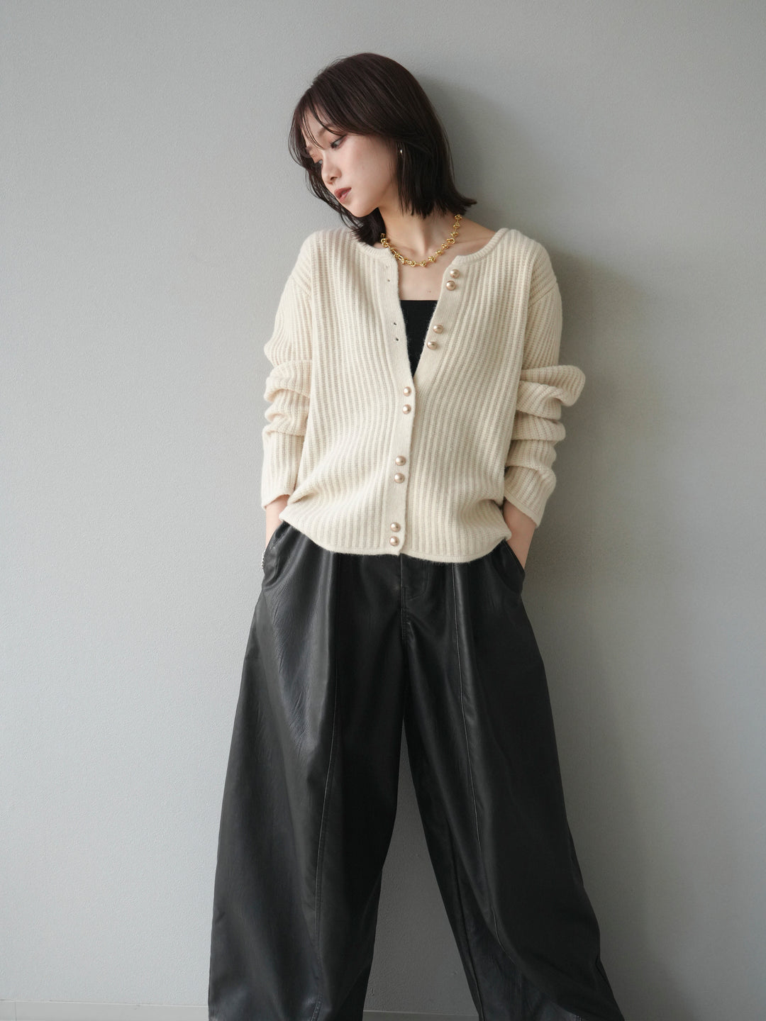 [予約]ゴールドボタンニットカーディガン/ivory
