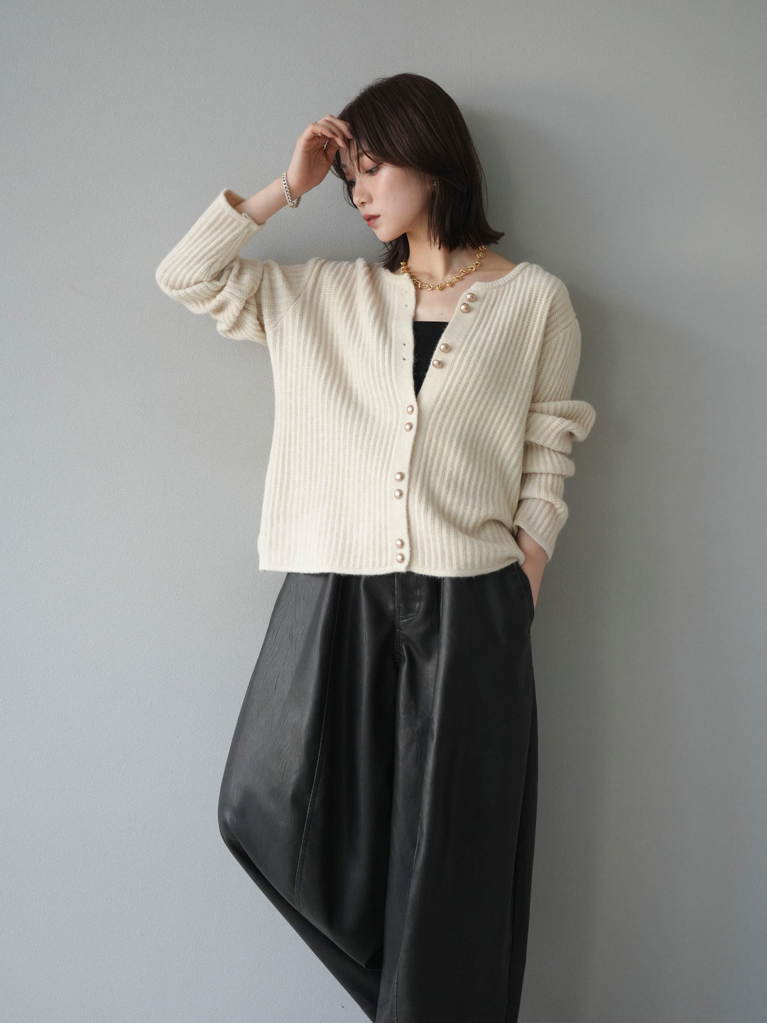 [予約]ゴールドボタンニットカーディガン/ivory