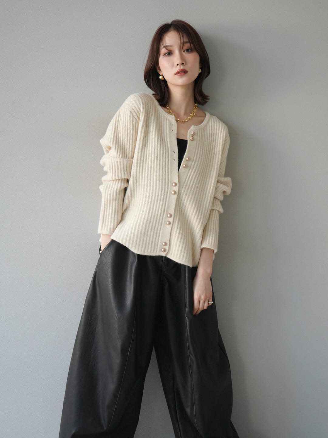 [予約]ゴールドボタンニットカーディガン/ivory