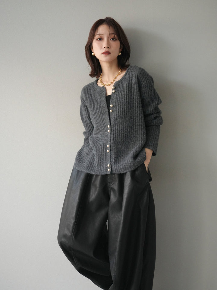 [予約]ゴールドボタンニットカーディガン/black