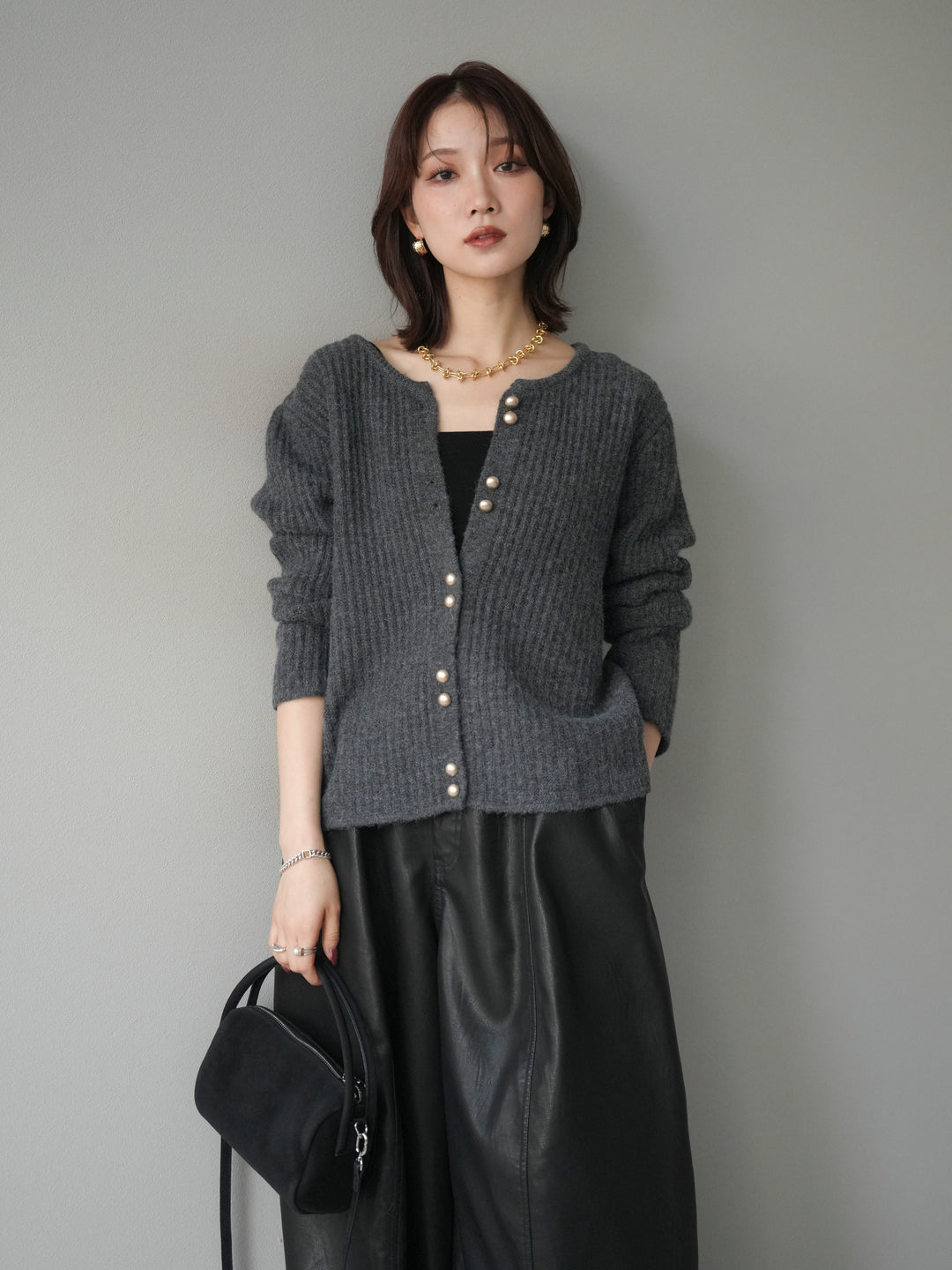[予約]ゴールドボタンニットカーディガン/black