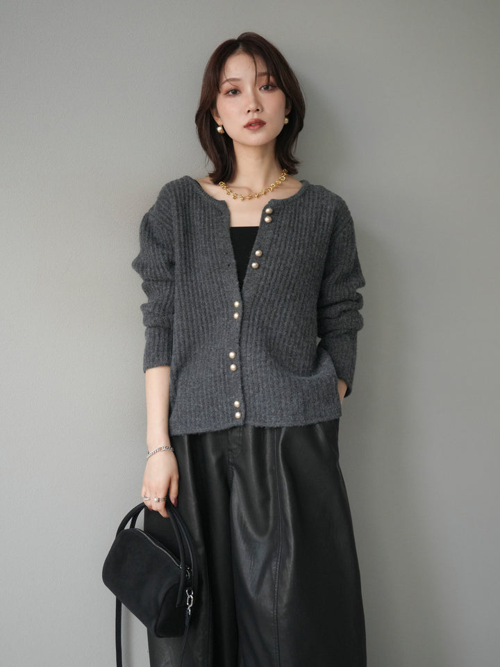 [予約]ゴールドボタンニットカーディガン/black