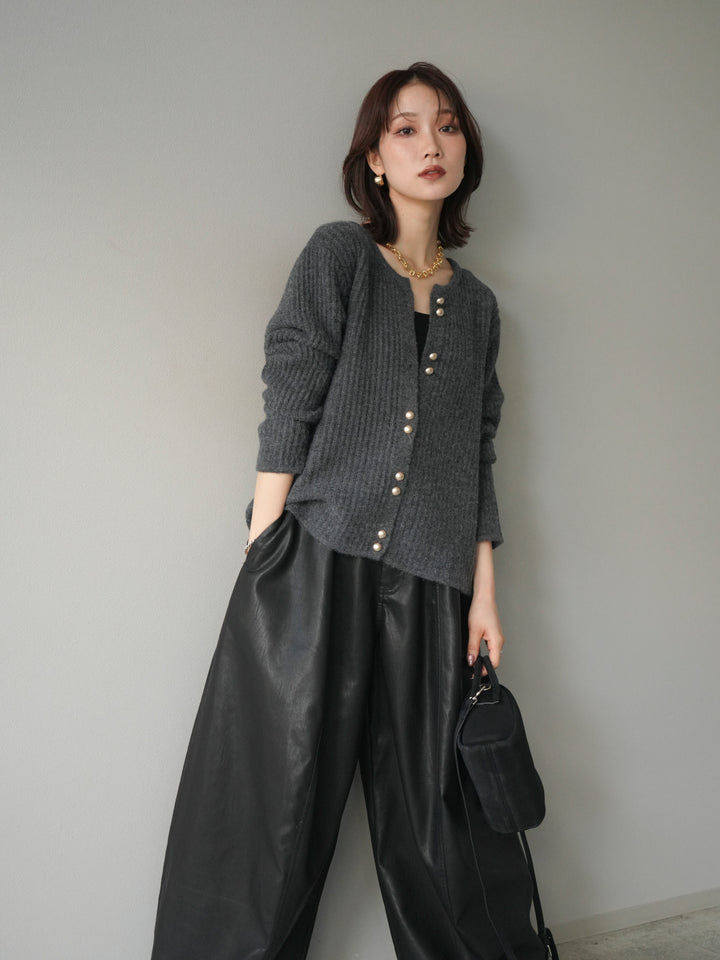[予約]ゴールドボタンニットカーディガン/black