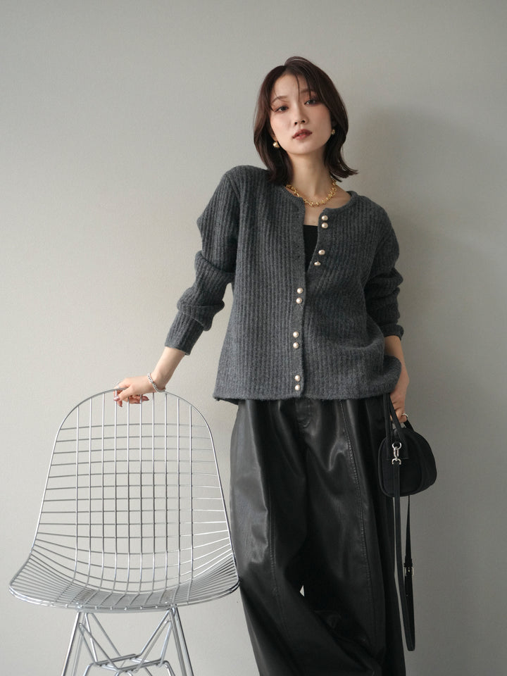 [予約]ゴールドボタンニットカーディガン/black
