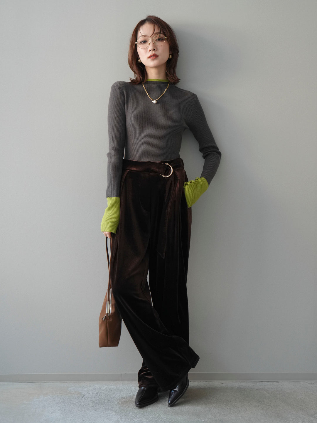 [SET]袖ボタンハイネック配色リブニットトップス+ベロアベルトスリムパンツ(2set)