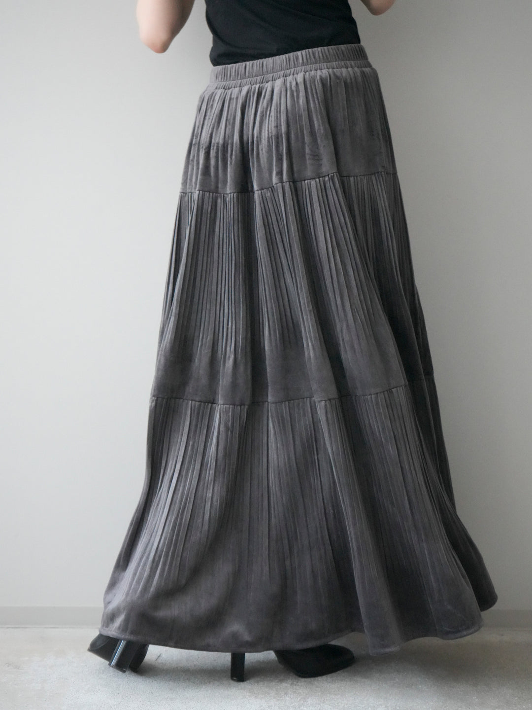 [予約]ベロアティアードワッシャースカート/charcoal