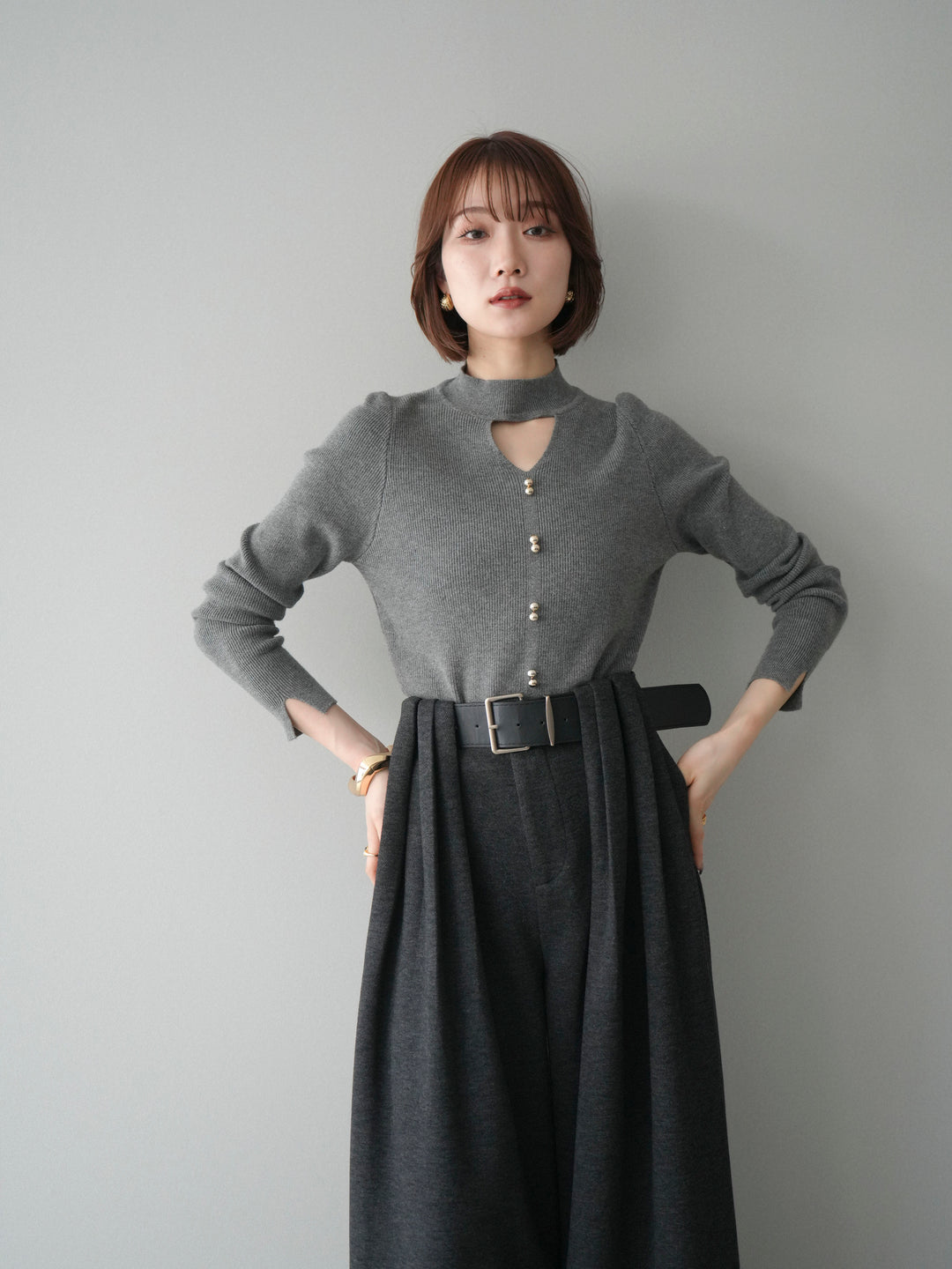 [予約]チョーカーデザインボタンリブニットトップス/gray
