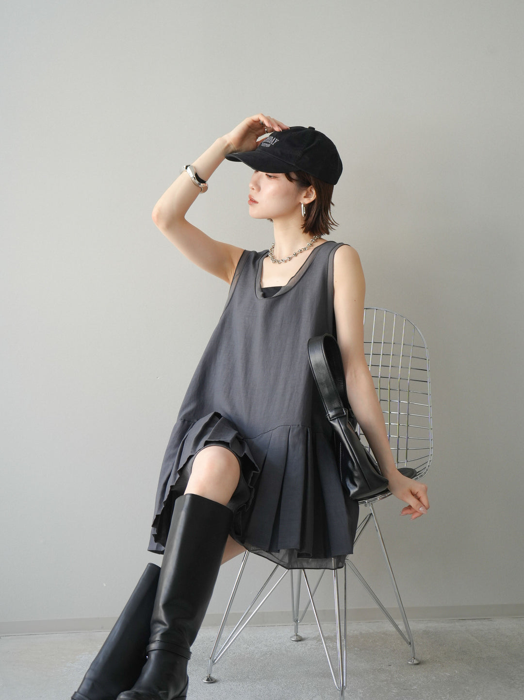 [予約]チュールドッキング裾プリーツミニワンピース/charcoal