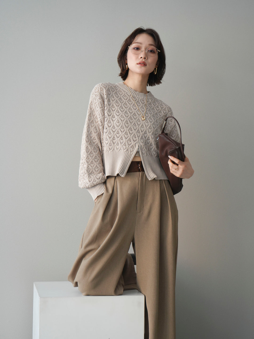 [予約]透かし編みフロントジップスリットニットプルオーバー/lightbeige