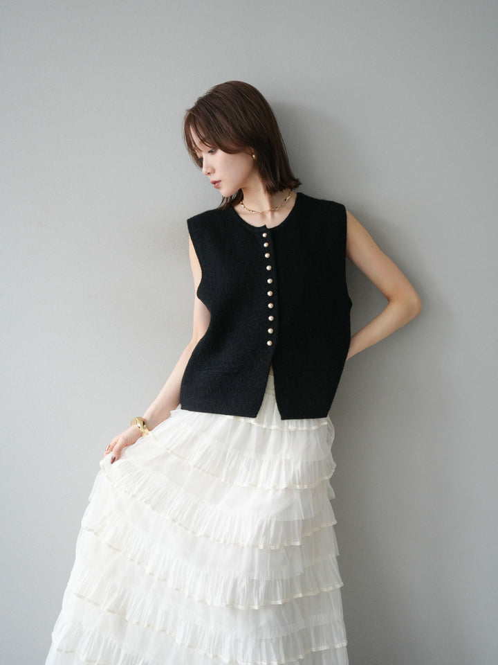 [予約]ゴールドボタンコンパクトニットベスト/ブラック