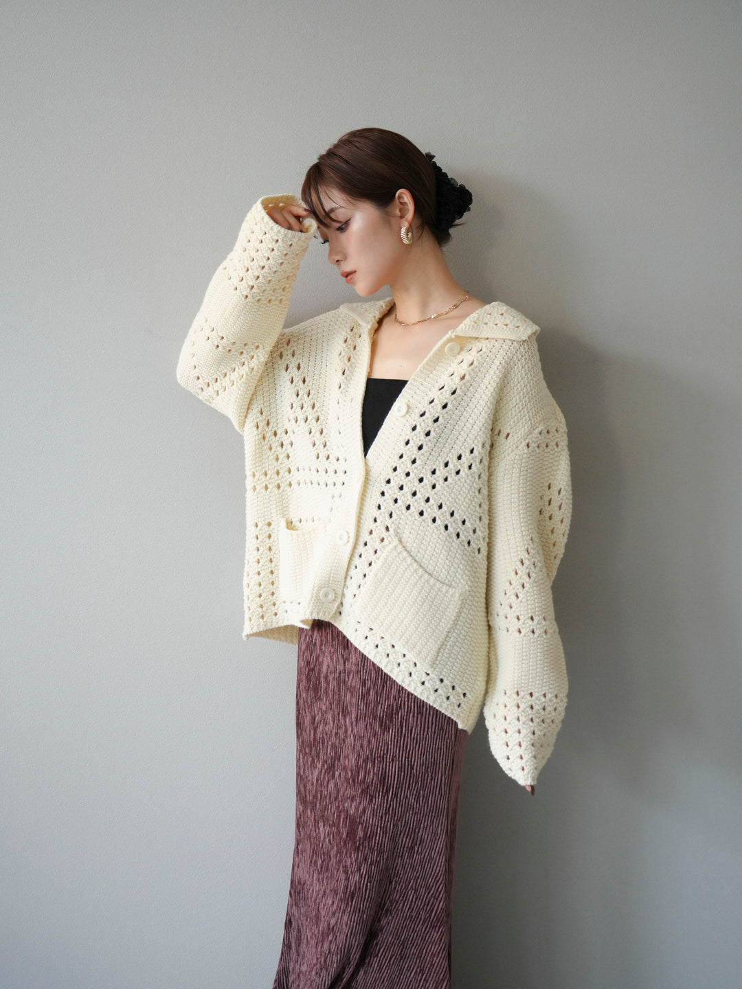 [予約]丸襟透かし編みニットカーディガン/オフ