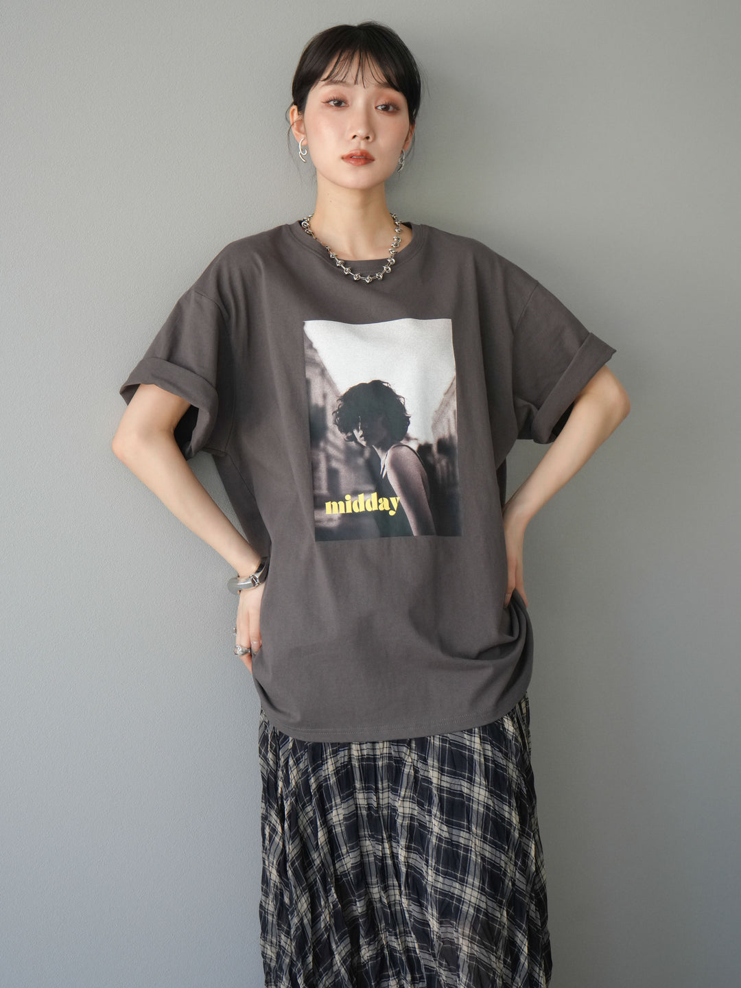 [SET]ネオンロゴフォトプリントBIG Tシャツ+シアーチェックアシンメトリーワッシャースカート(2set)
