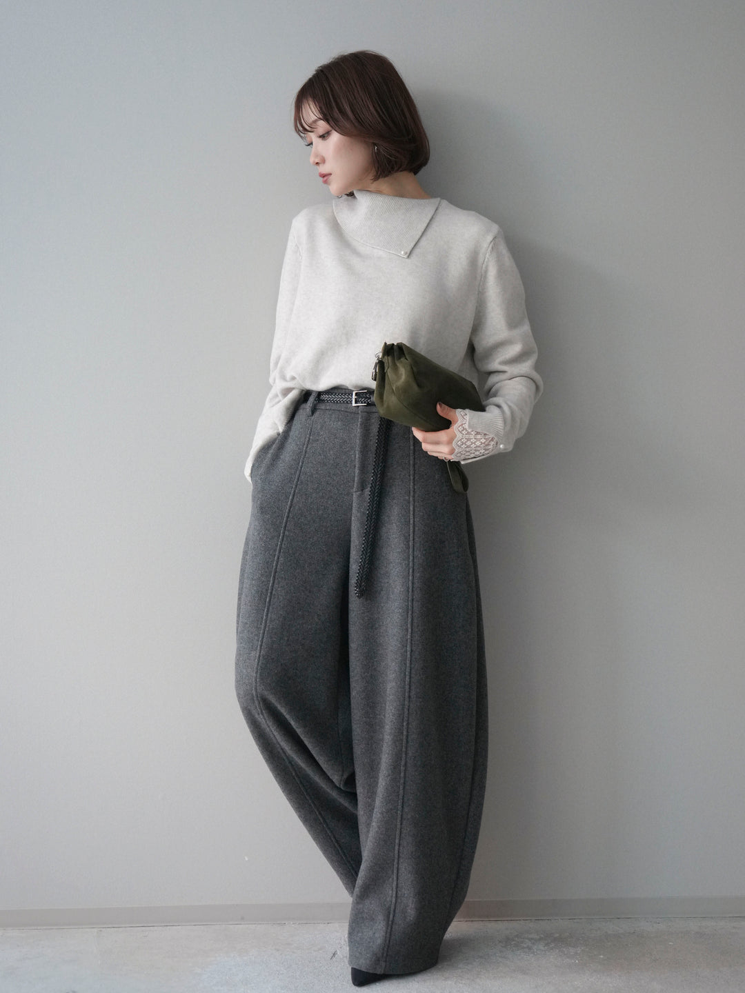 [SET]袖レースパール付き配色ニットトップス+ウールタッチカーブパンツ(2set)