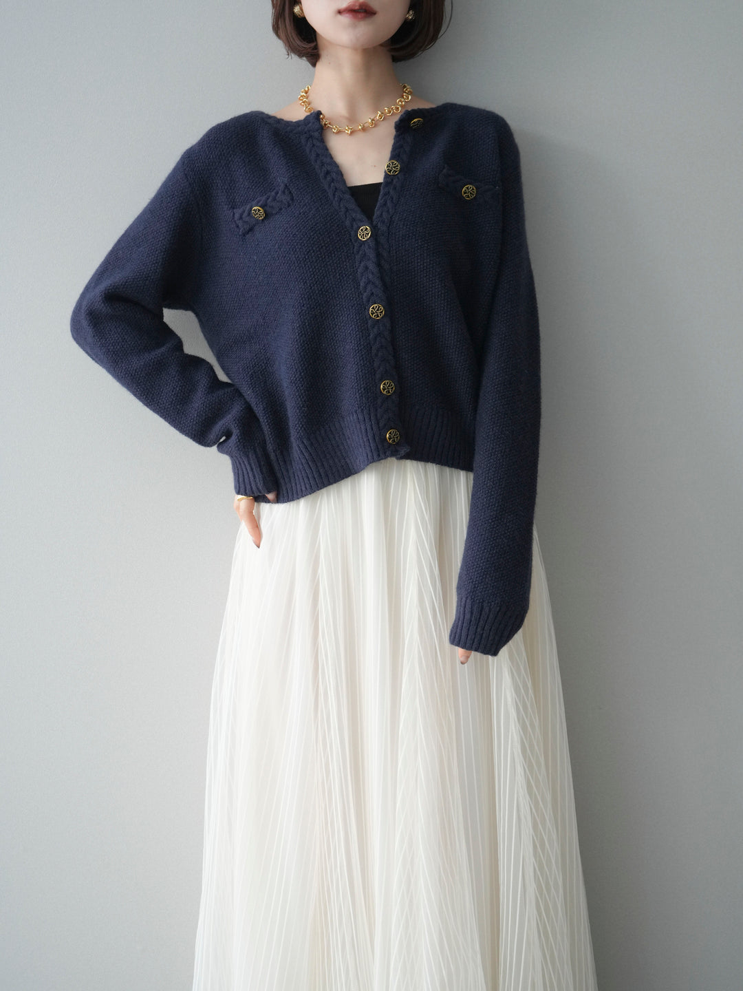 [予約]編みこみアンティークボタンニットカーディガン/navy