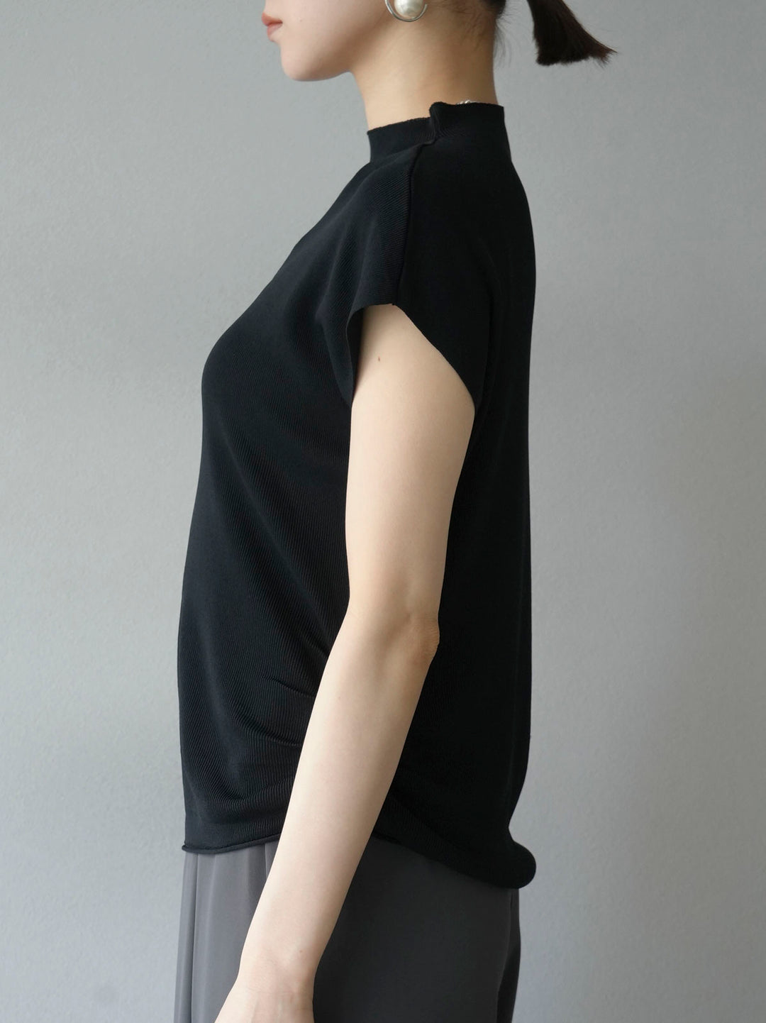 [Pre-order] Petite Neck Side Shirring Summer Knit Top/Black