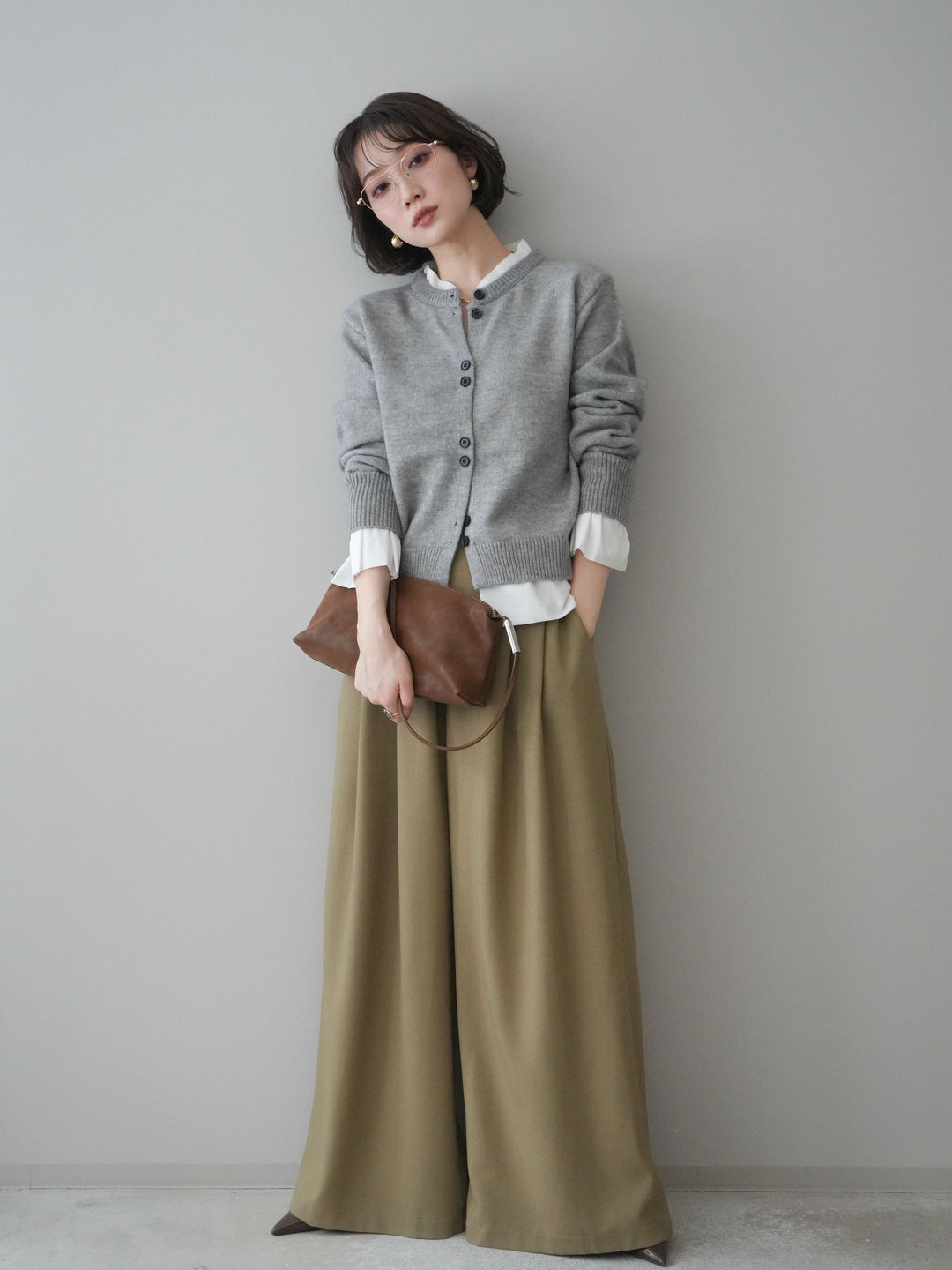 【預購】梭織布料對接針織開襟衫/淺灰色