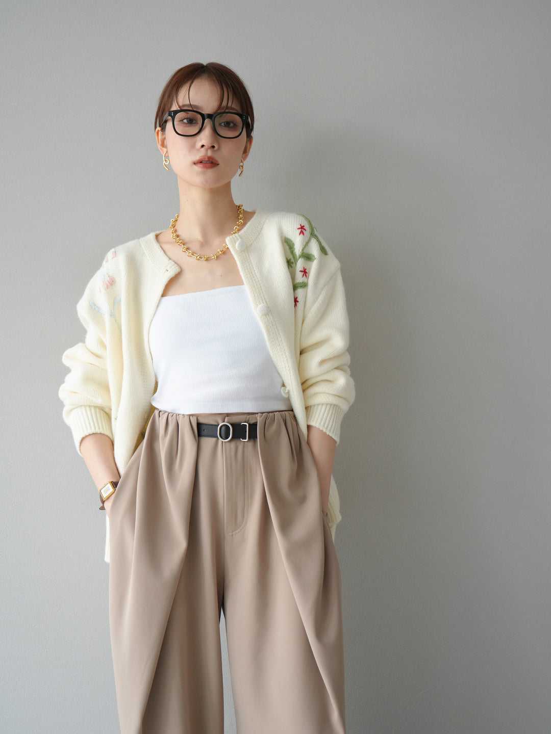 [予約]フラワー刺繍ニットカーディガン/オフ