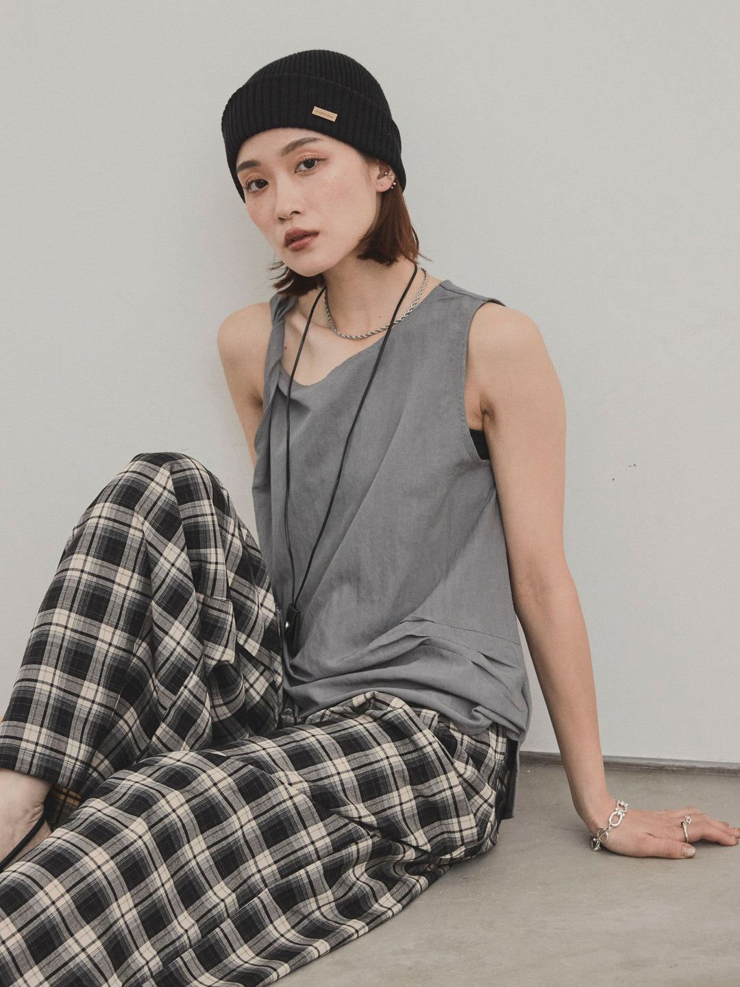 [SET] 扭紋無袖上衣配皮項鍊 + 扭紋無袖上衣配皮項鍊 (2件套)