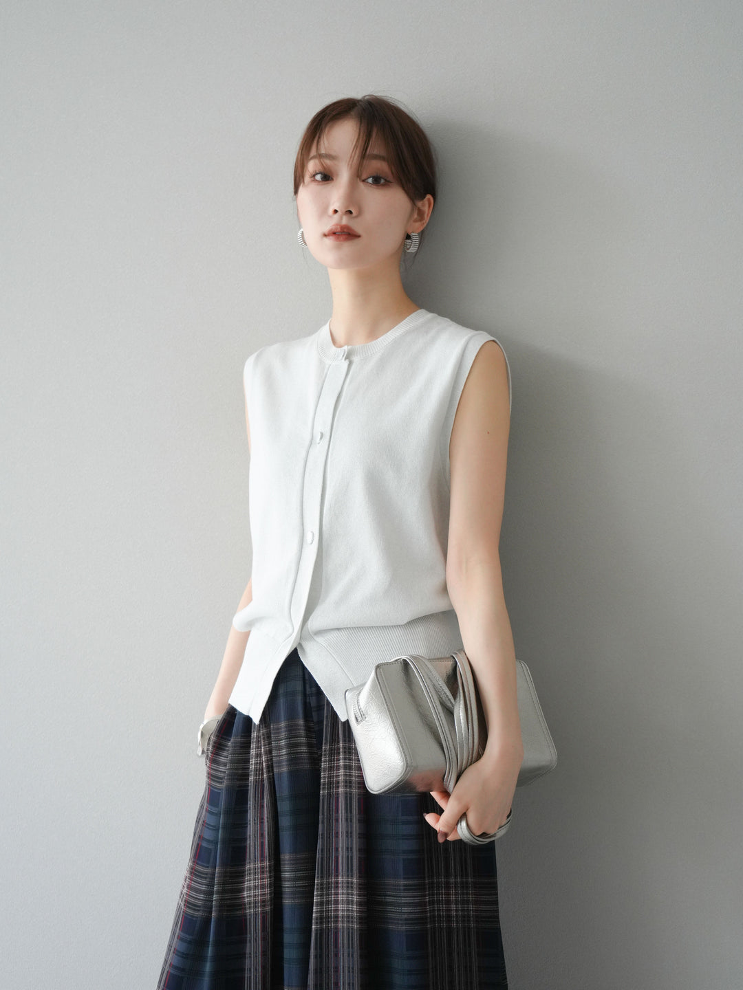 [SET] 金銀絲針織背心 + 透視格紋寬鬆褲 (2 件套)