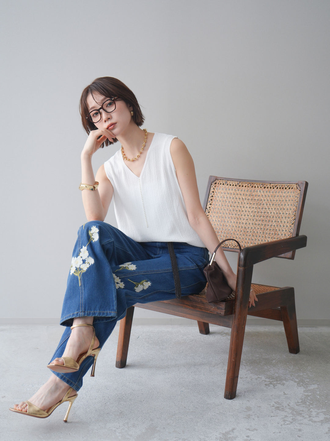 【預購】珍珠圖案V領針織上衣/白色