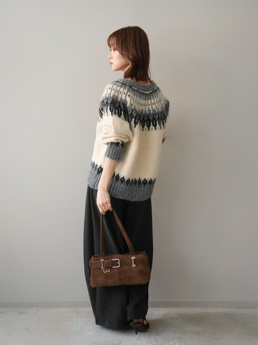 [SET]トグルボタン求心柄ニットカーディガン+ウエストベルトカーブラインスエットパンツ(2set)