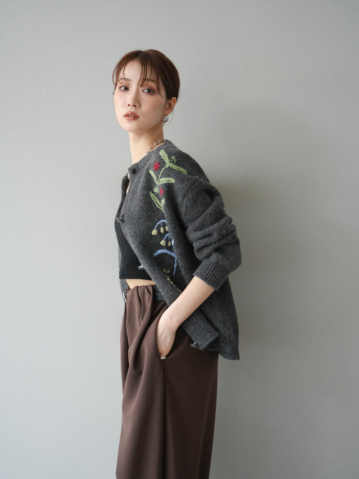 [SET]フラワー刺繍ニットカーディガン+ベルト付タックワイドパンツ(2set)