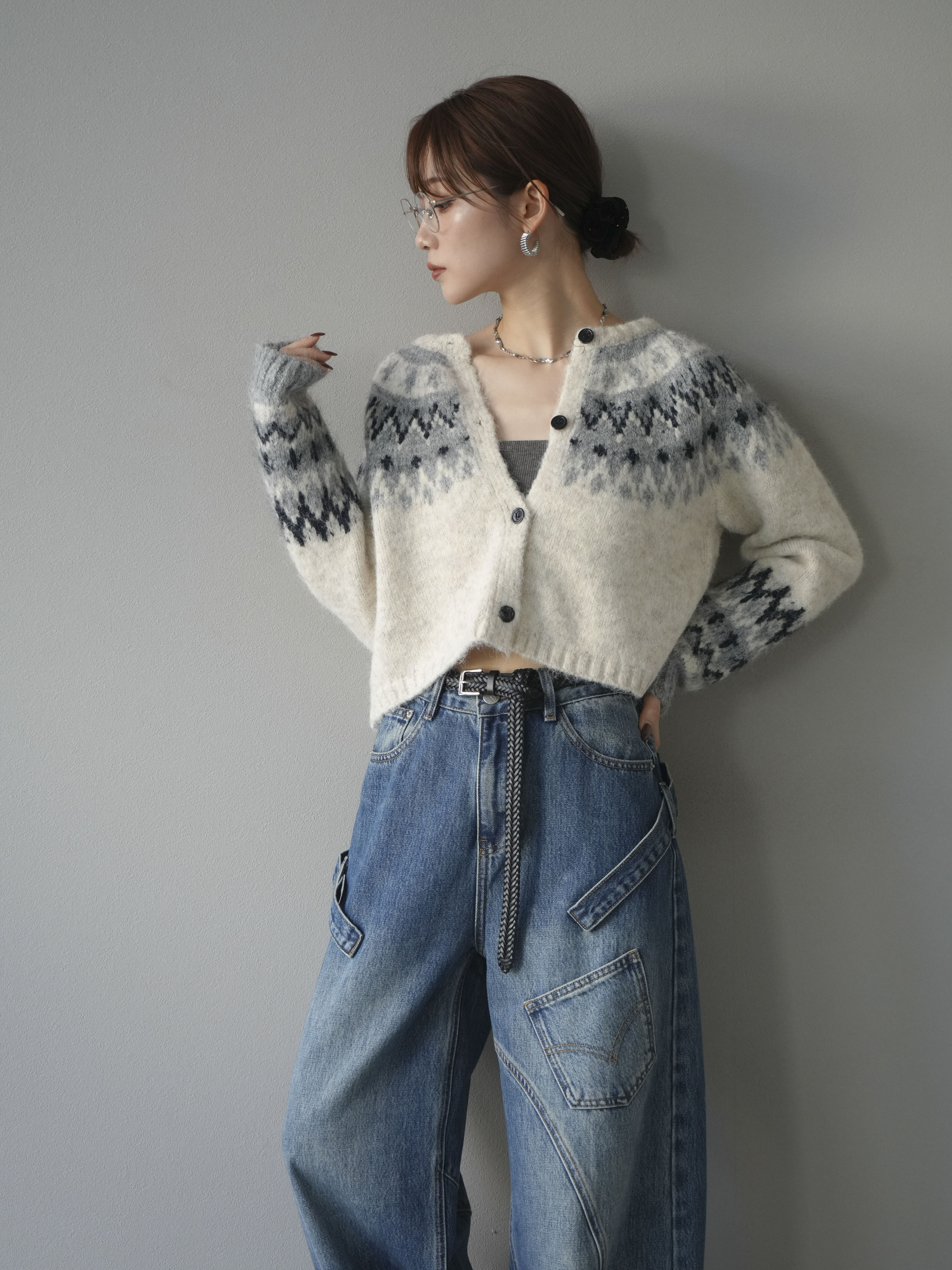 極美品　vintage 総刺繍　レトロカーディガン　昭和　 蝶々　立体　ニット 極美品 vintage 総刺繍 レトロカーディガン 昭和 蝶々 立体 ニット