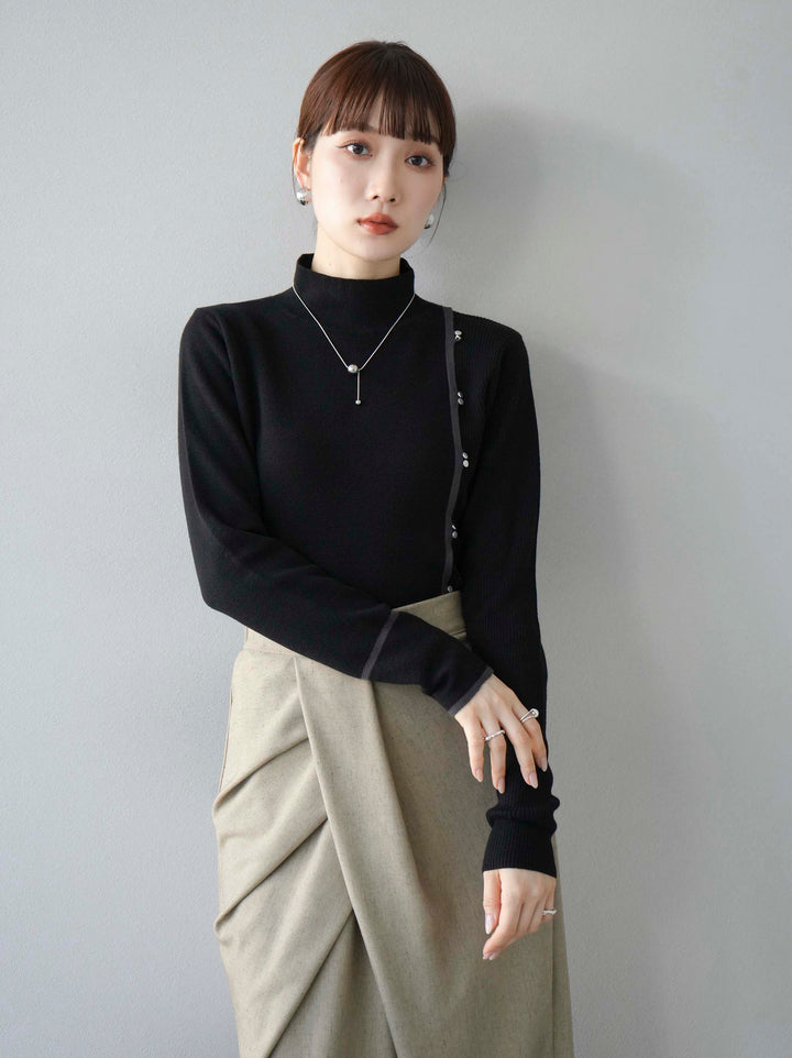 [予約]ボトルネック配色デザインボタンニットトップス/ブラック