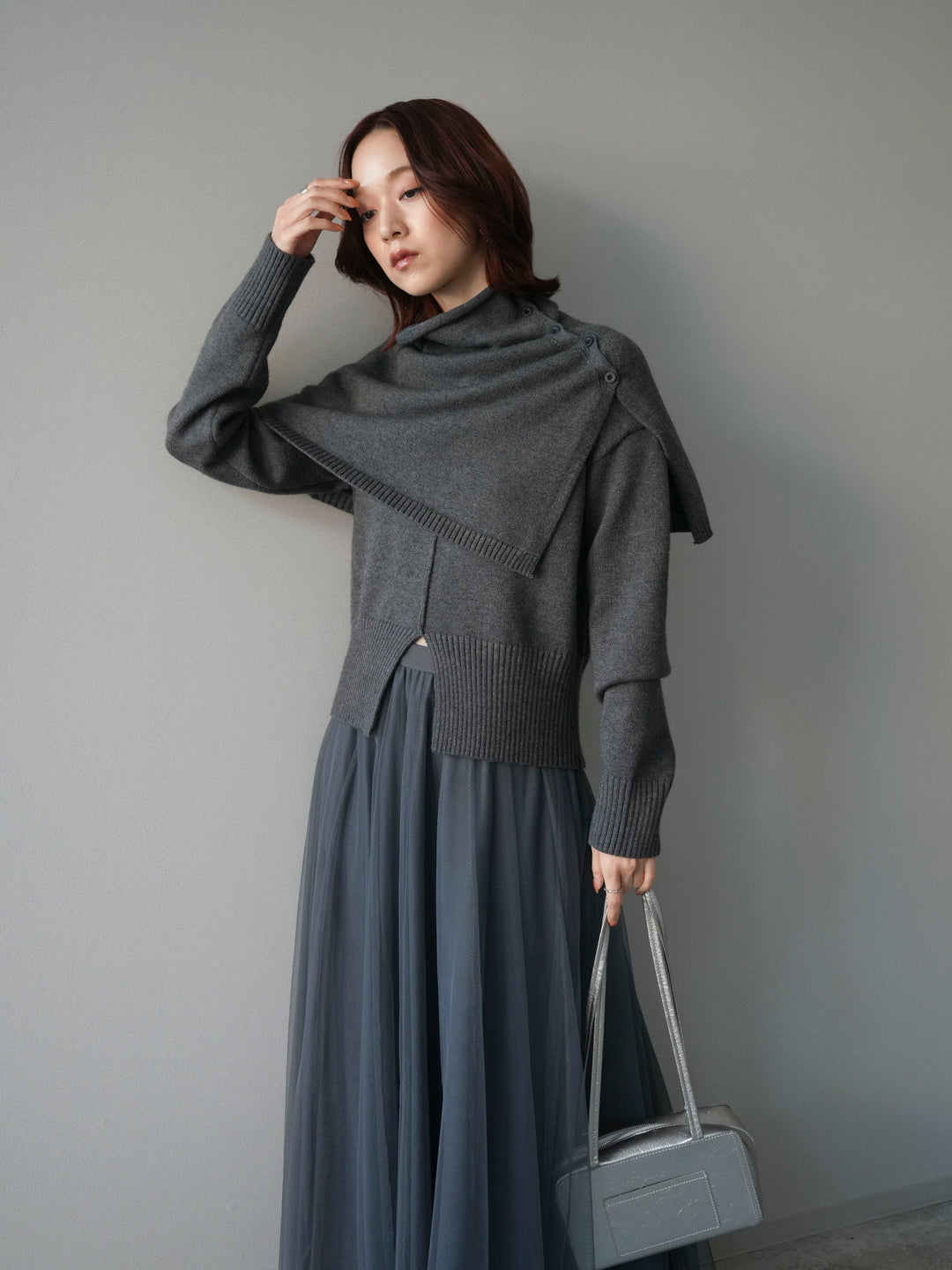 [予約]フロントスリットネックアンサンブルニット/charcoal