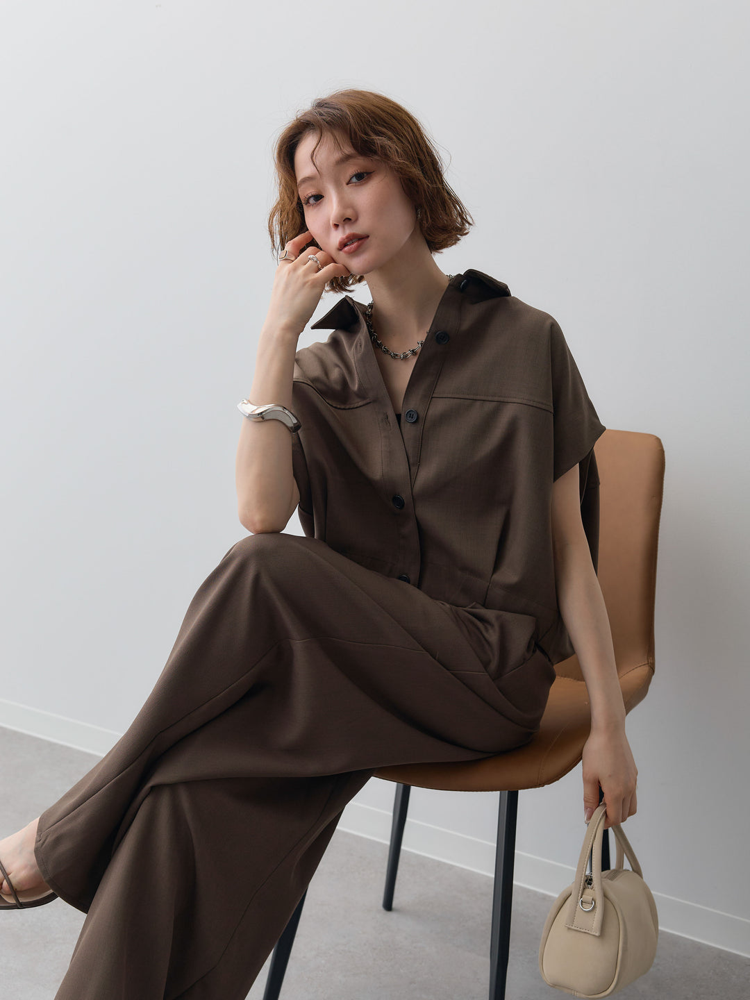 【套裝】縐綢燈籠無袖襯衫 + 縐綢闊腿褲（兩件套）