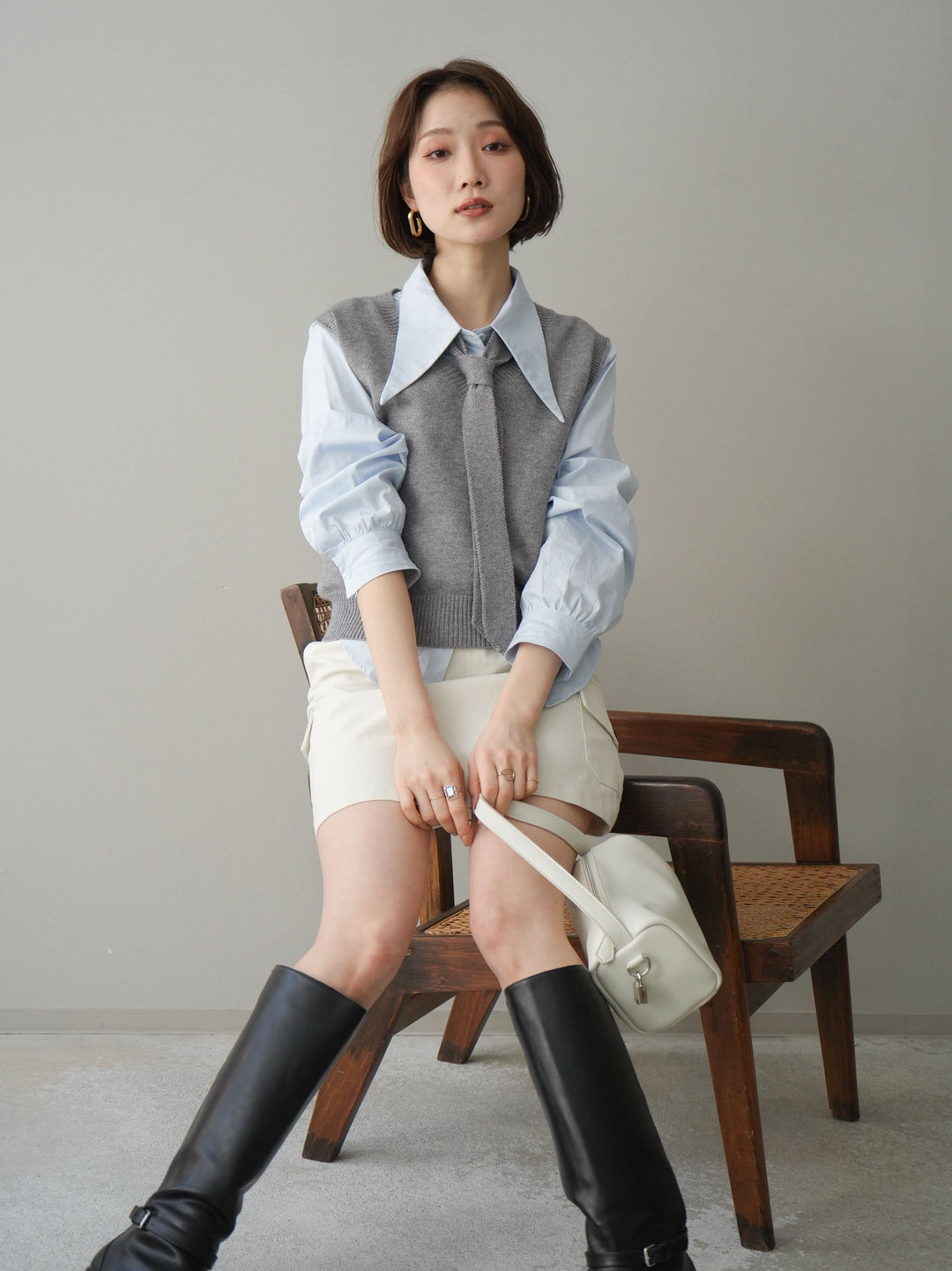 【套裝】蝴蝶結針織背心套裝襯衫+繫帶工裝迷你裙（兩件組）