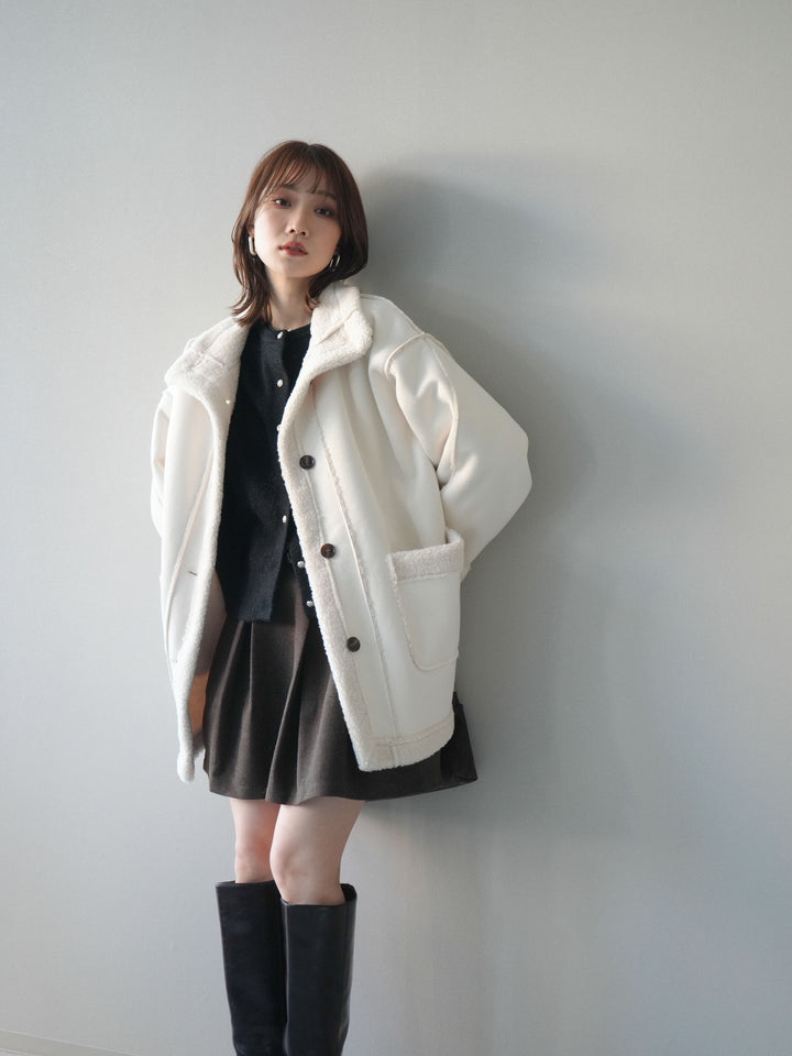 [予約]スタンドネックフェイクムートンミディアムコート/ivory