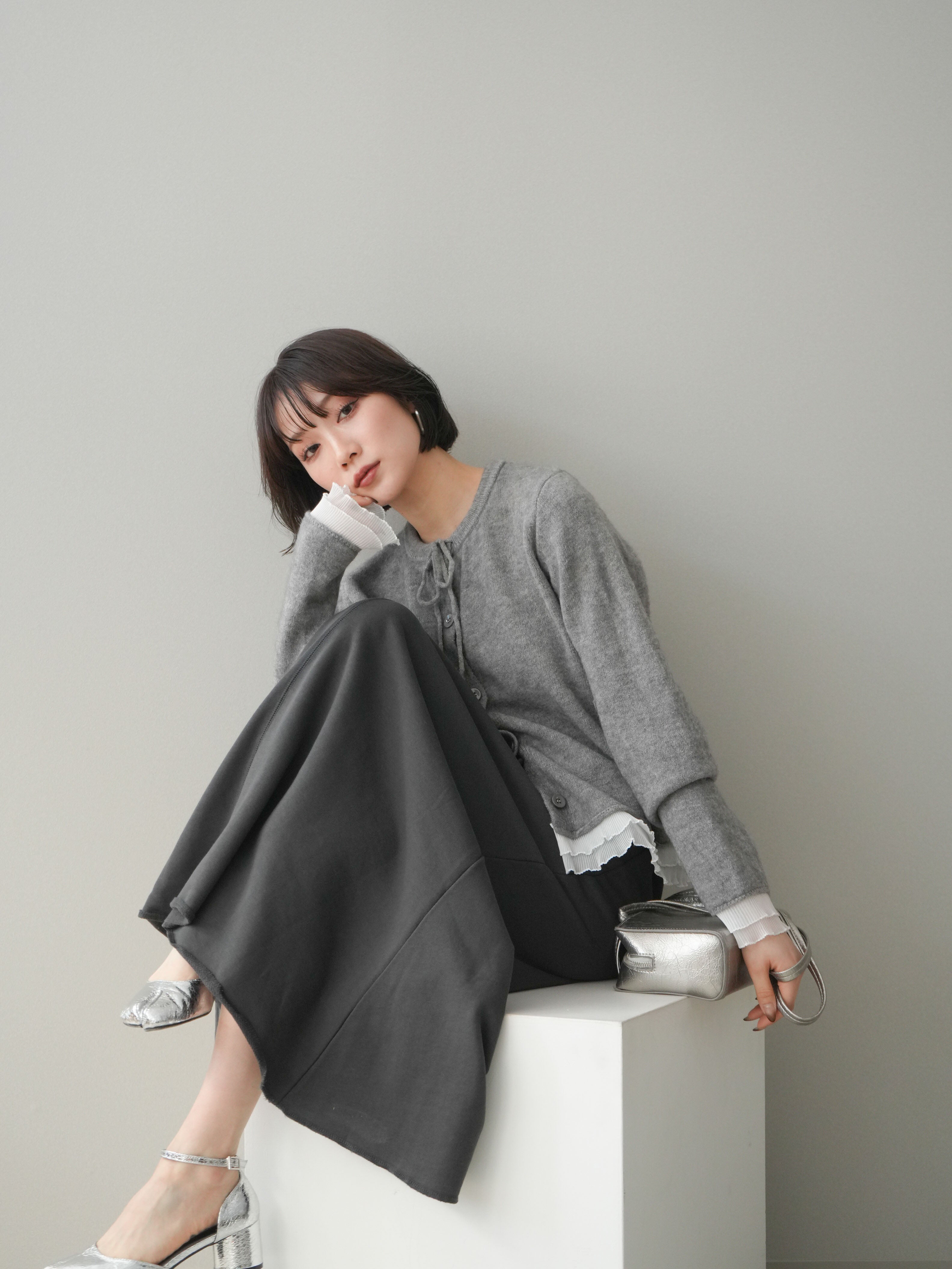 予約]裾シフォンプリーツニットカーディガン/gray – Lumier