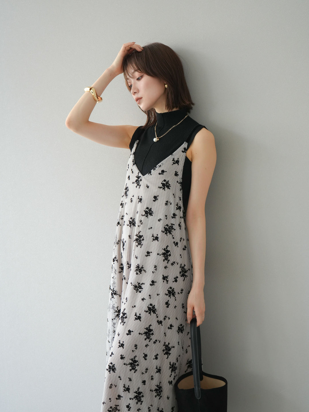 [SET]フロッキーチュールレイヤードベロアキャミワンピース+プチネックセンターシームノースリーニットトップス(2set)