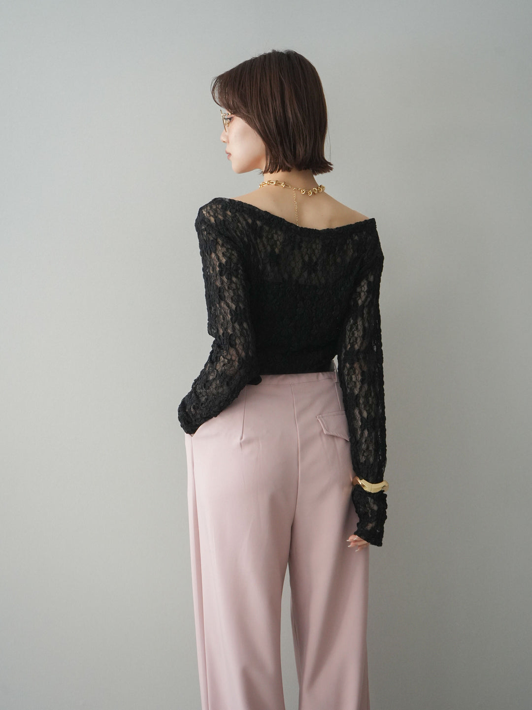 [予約]サイドギャザーレーストップス/black