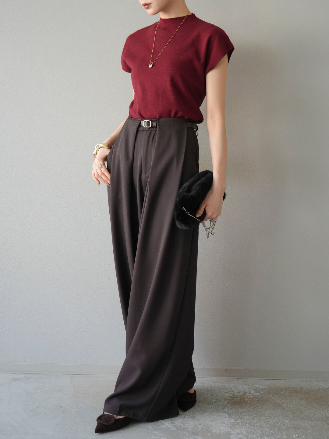 【預購】皮帶環設計寬褲/棕色