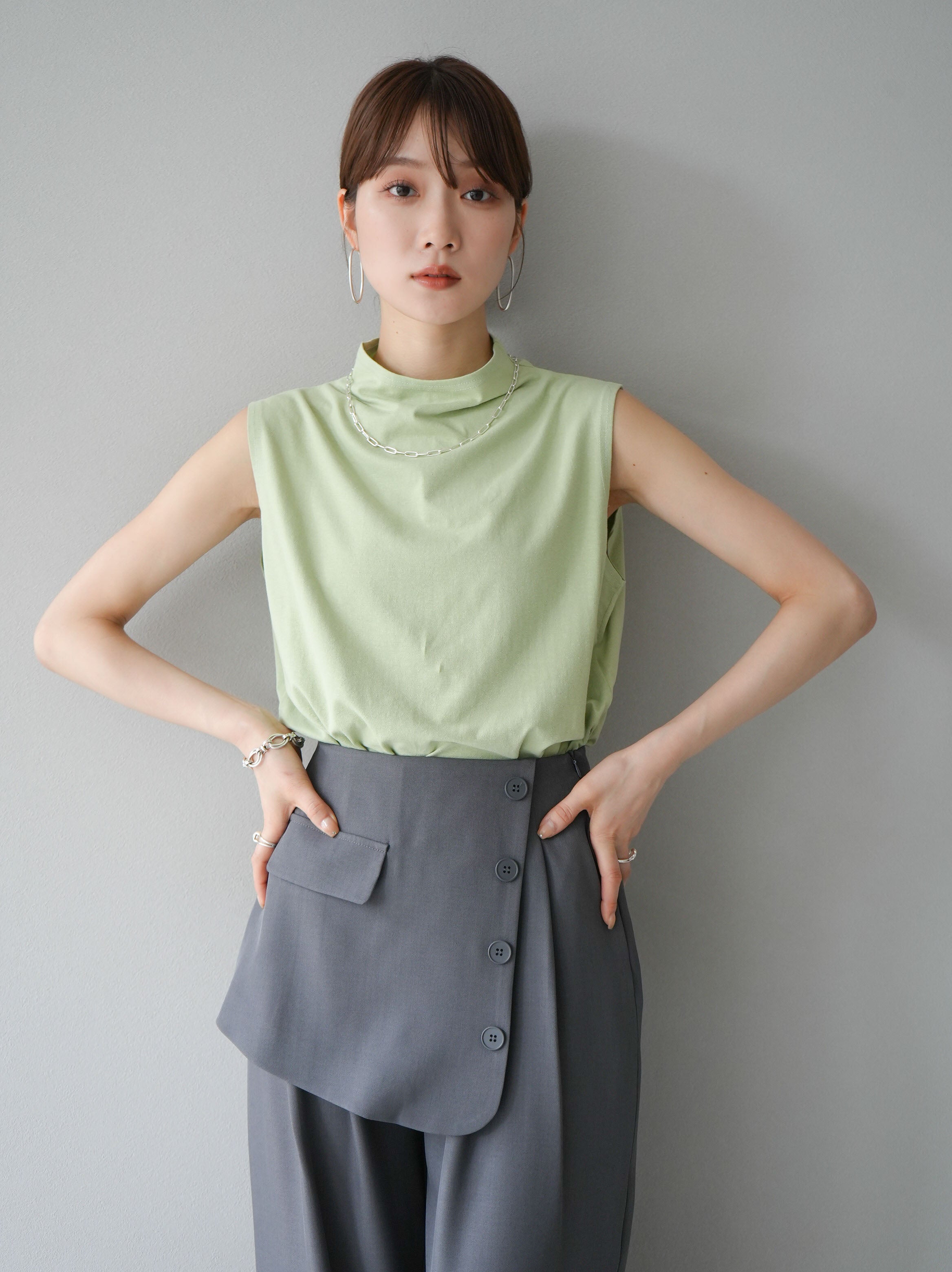 予約]ボトルネックノースリーブTシャツ/ライトグリーン – Lumier