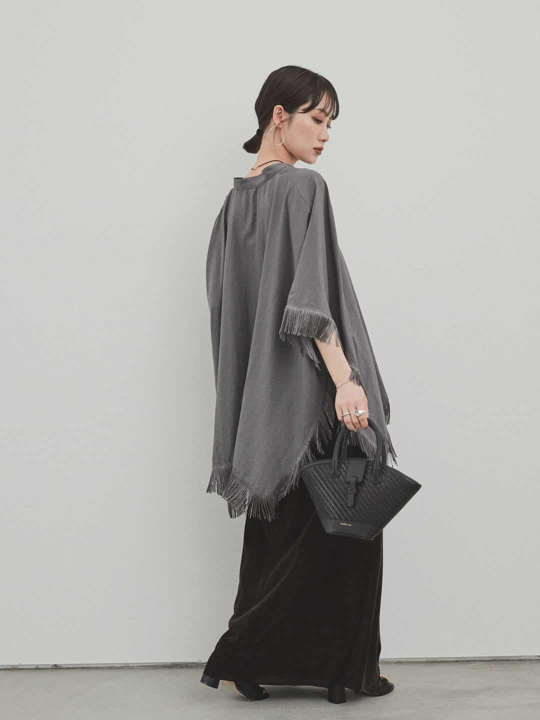 [預訂] 天鵝絨 Anarow 半身裙/炭灰色