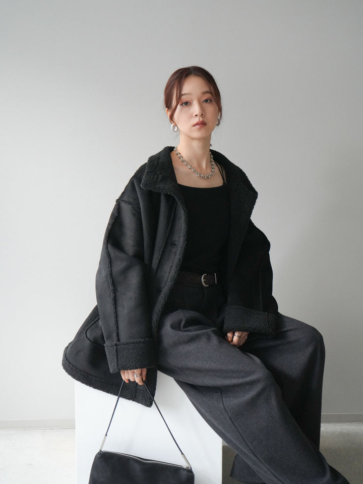 [SET]スタンドネックフェイクムートンミディアムコート+カップ付きバッククロスキャミソール(2set)