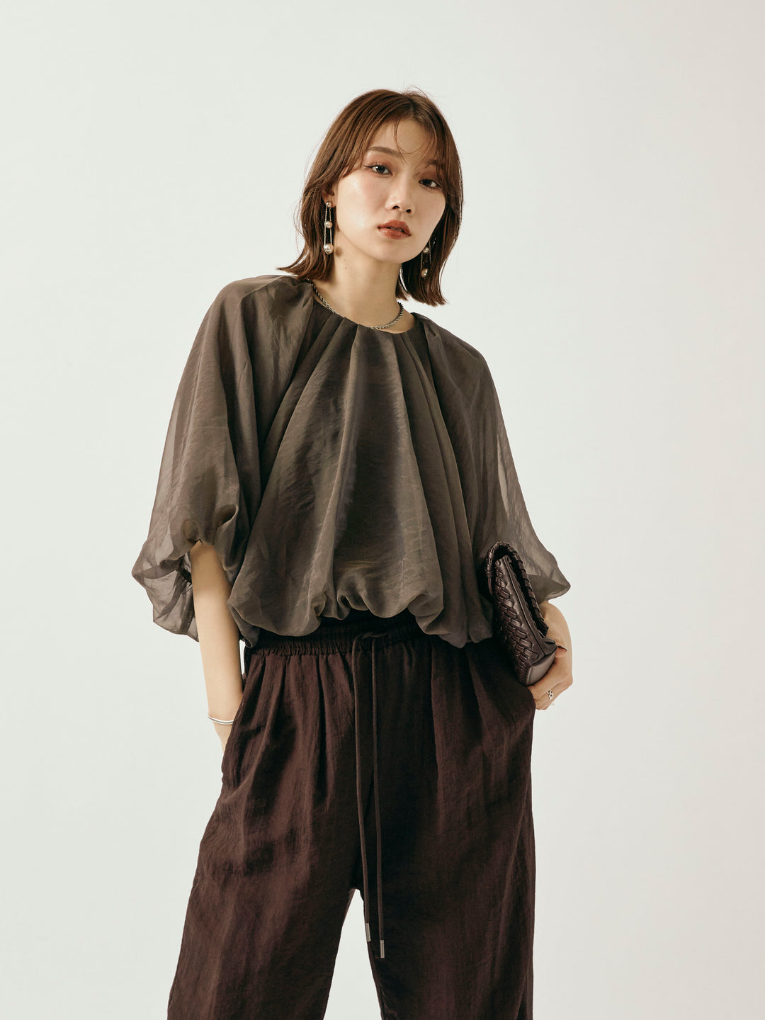 【Allure】[SET]オーガンジーバルーンショートブラウス+シャイニースラブシアーワイドパンツ(2set)