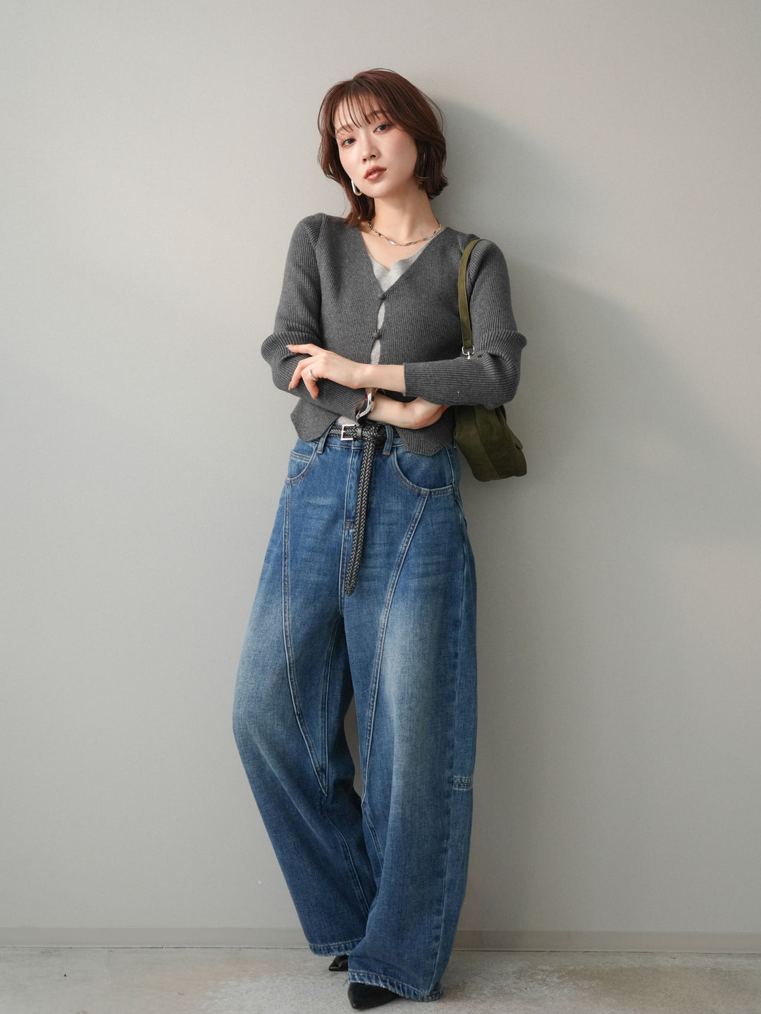 [SET]Vネック配色レイヤードスリットニットトップス+裏起毛加工デニムカーブパンツ(2set)