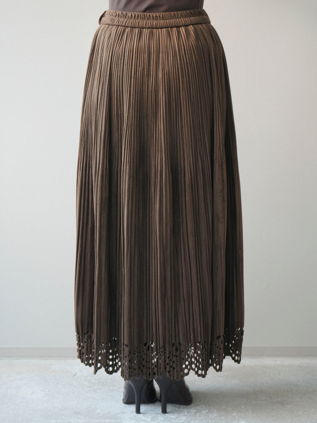 [予約]パンチングデザインスエードプリーツスカート/brown